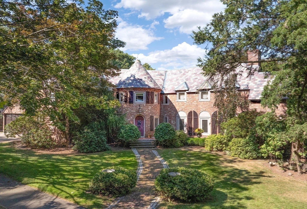 205 Waban Ave