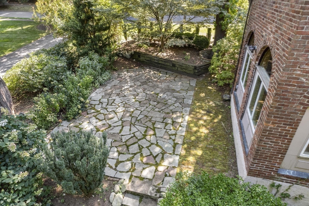 205 Waban Ave