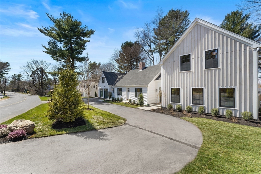 12 Paul Revere Rd