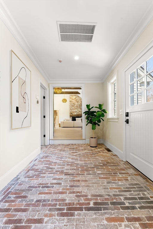 12 Paul Revere Rd