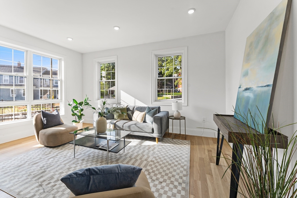 272 Lincoln Street # 101