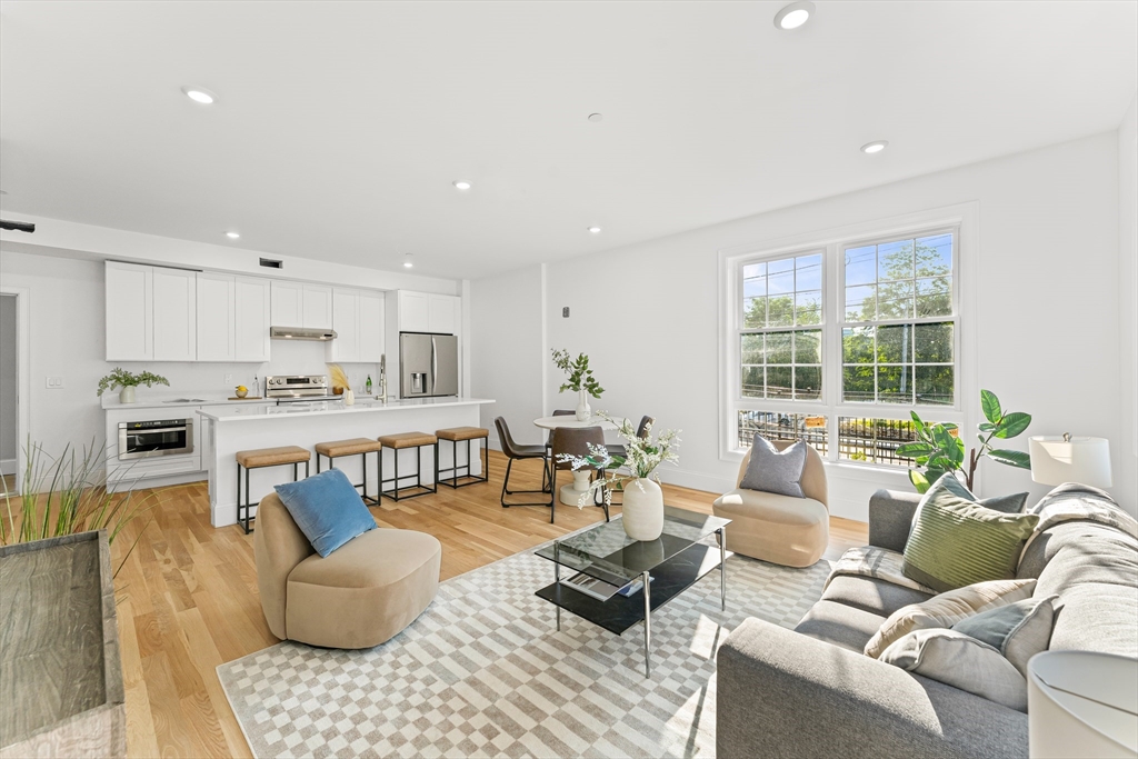 272 Lincoln Street # 101