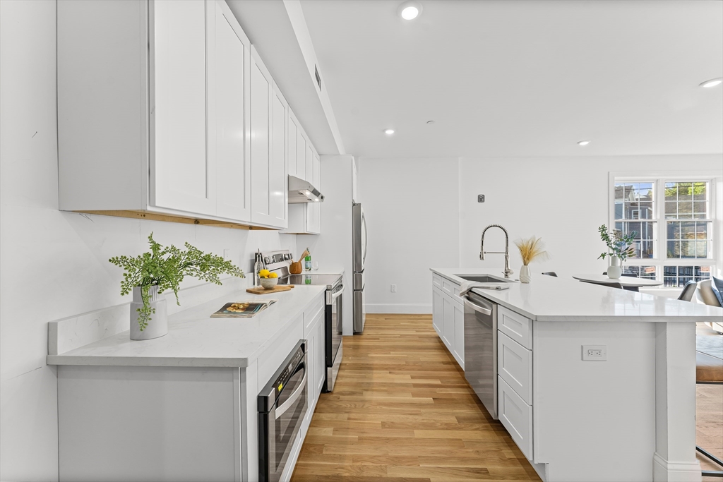 272 Lincoln Street # 101