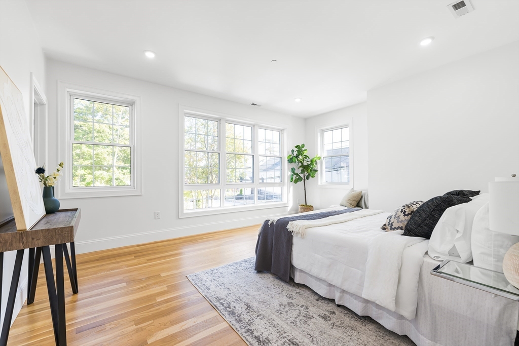 272 Lincoln Street # 102