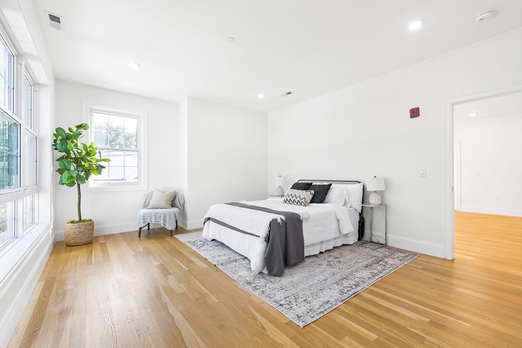 272 Lincoln Street # 102