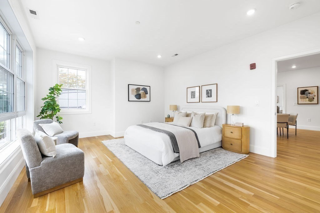 272 Lincoln Street # 103