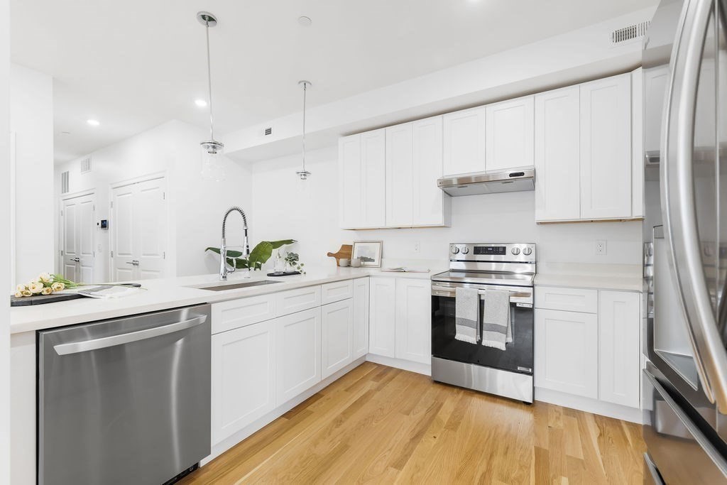 272 Lincoln Street # 103