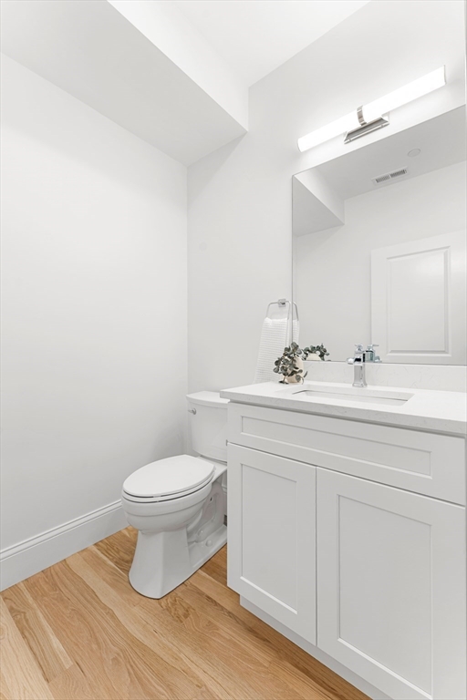 272 Lincoln Street # 302