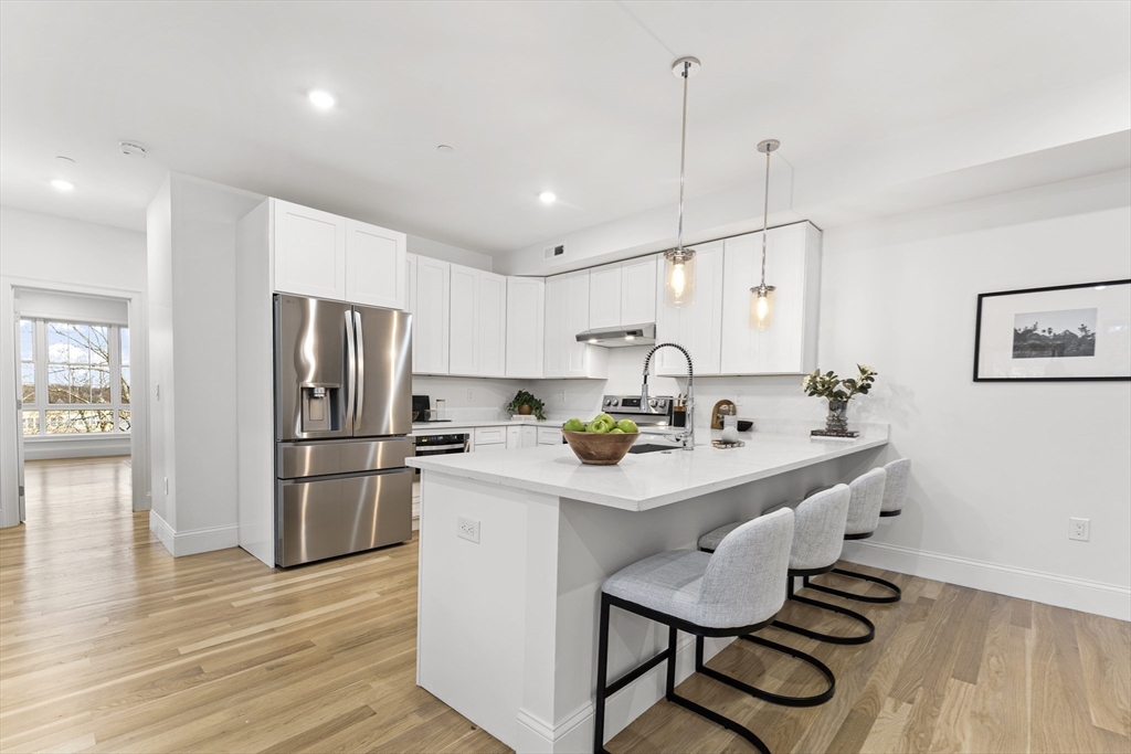 272 Lincoln Street # 302