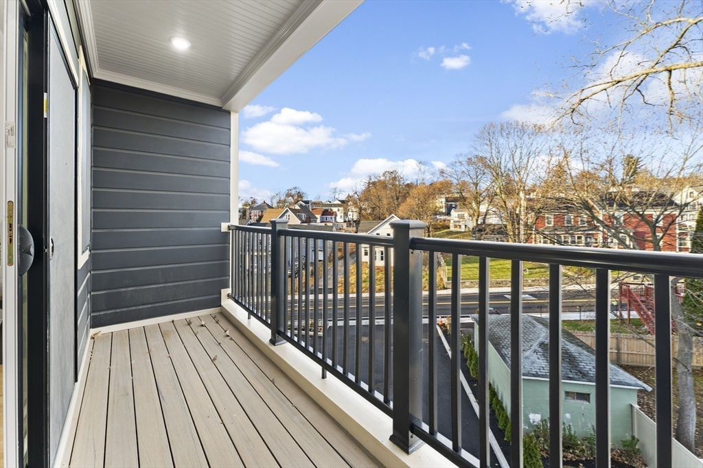 272 Lincoln Street # 302