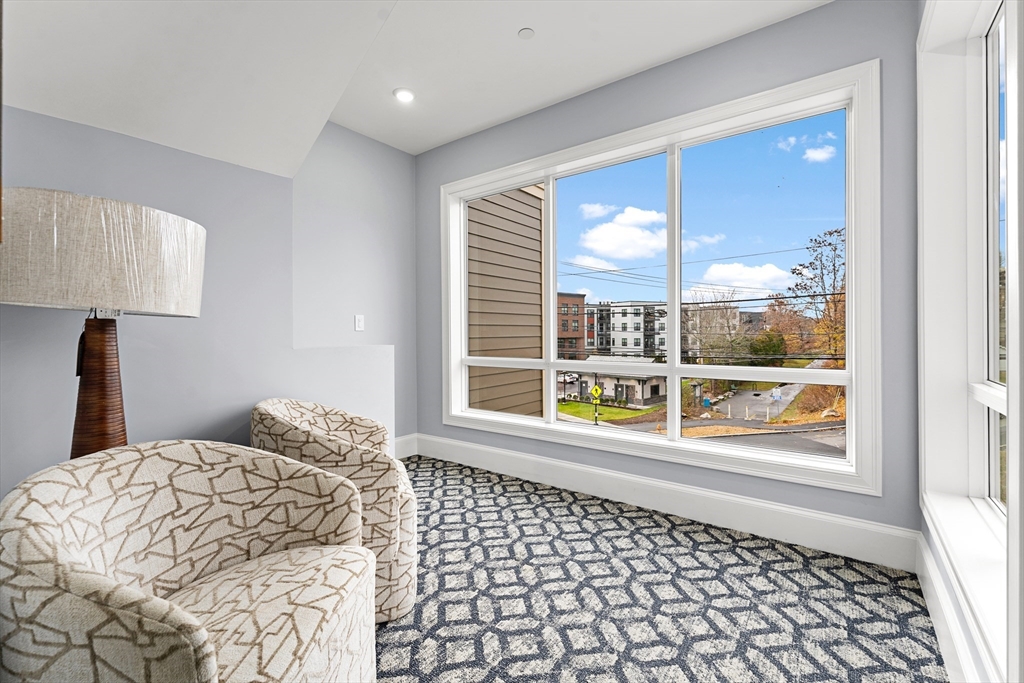 272 Lincoln St # 301