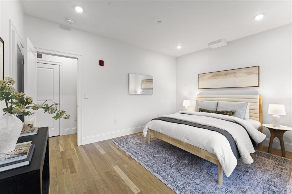 272 Lincoln St # 301