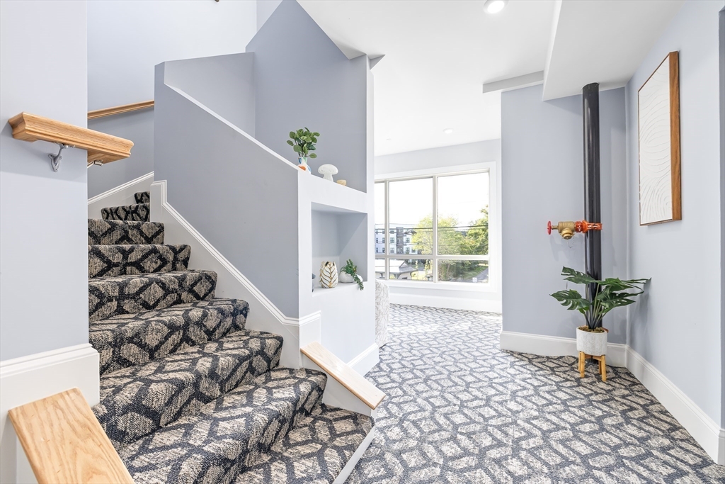 272 Lincoln St # 102