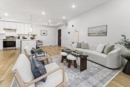 272 Lincoln St # 102