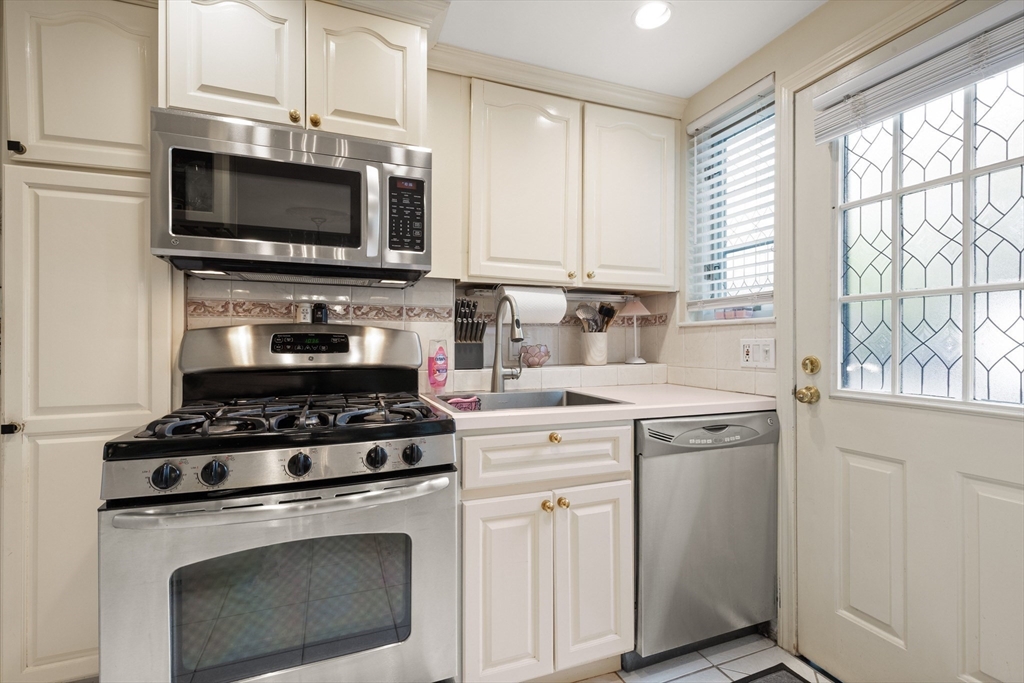 258 Lexington St # 258