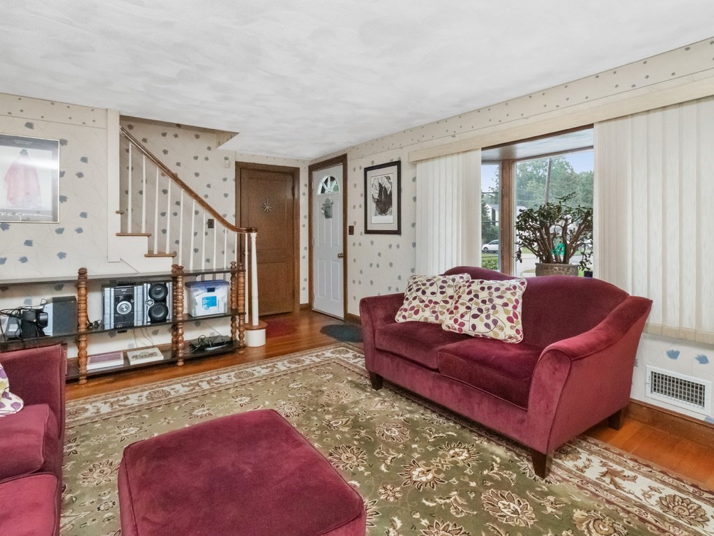 71 Farnum Road