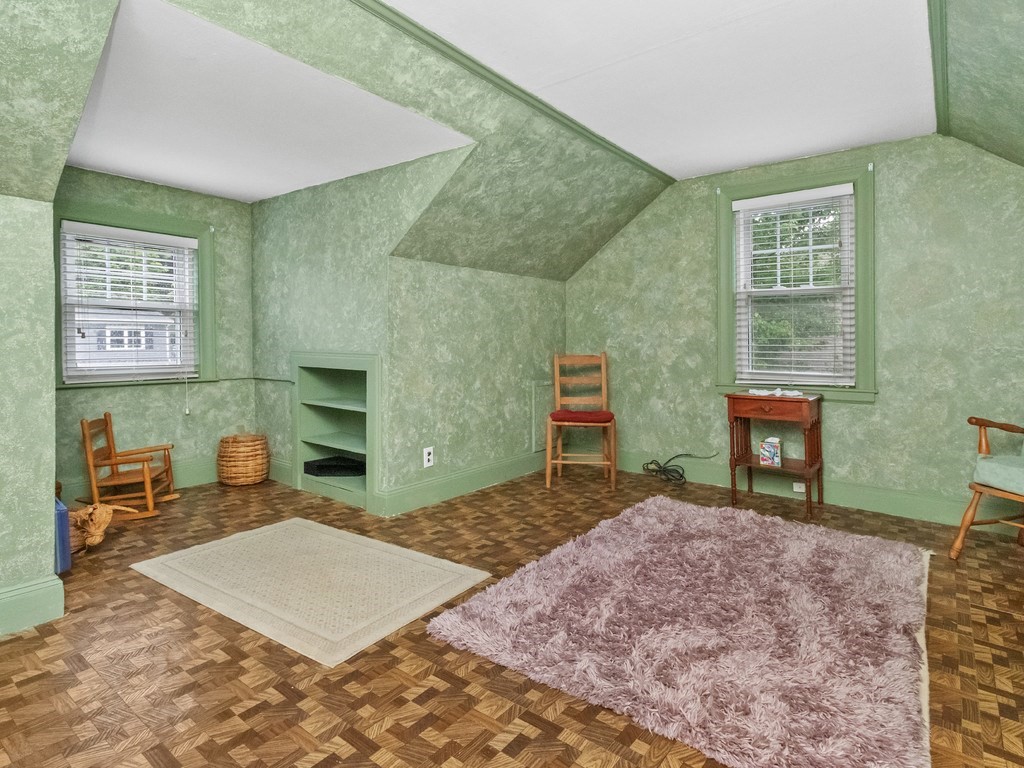 71 Farnum Road
