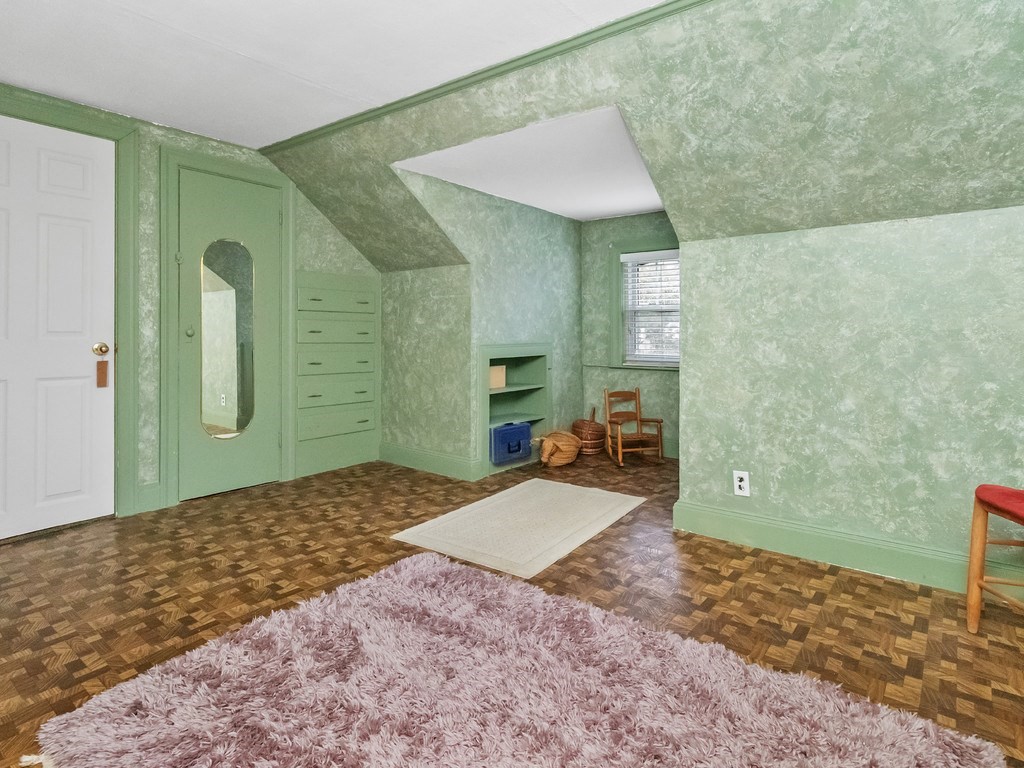 71 Farnum Road