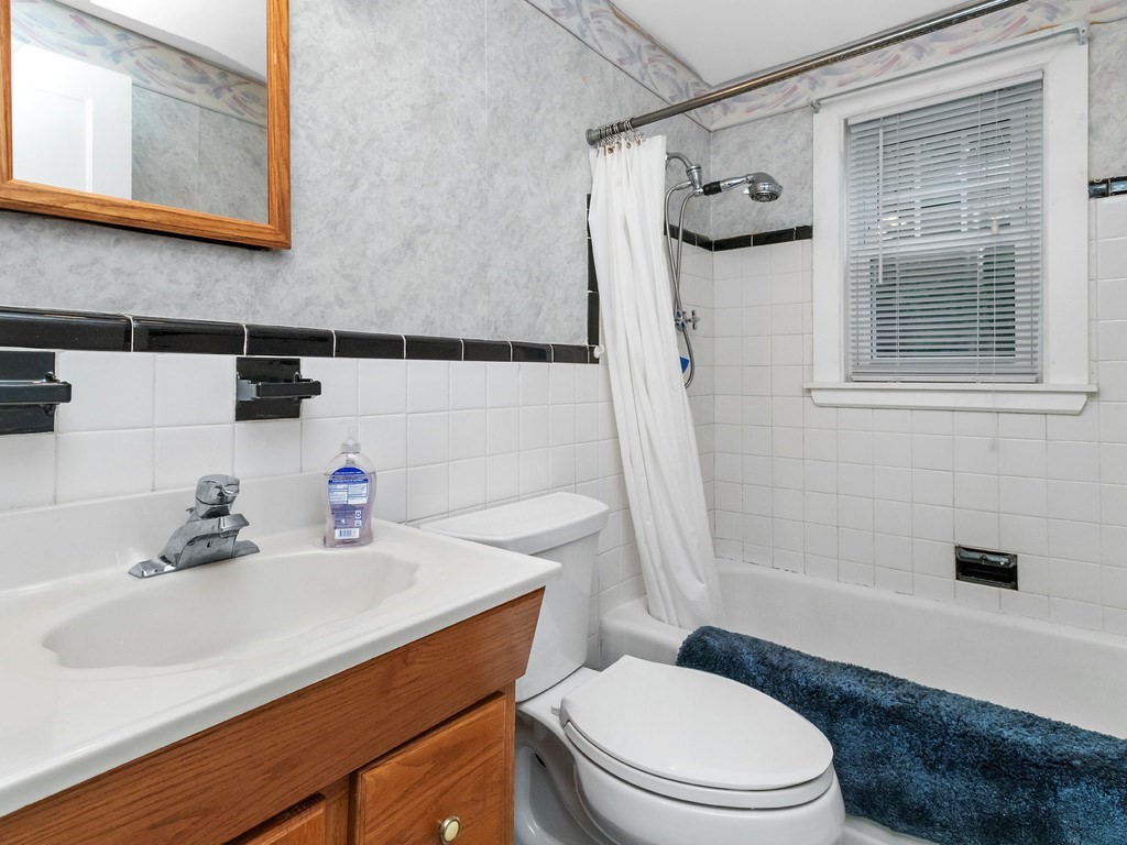 71 Farnum Road