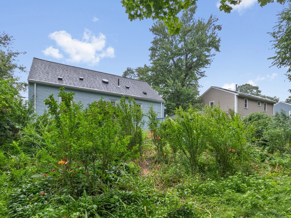 71 Farnum Road