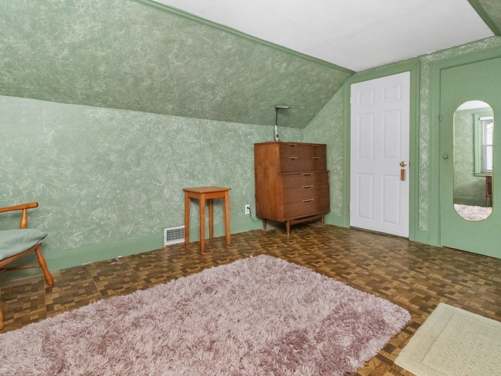 71 Farnum Road