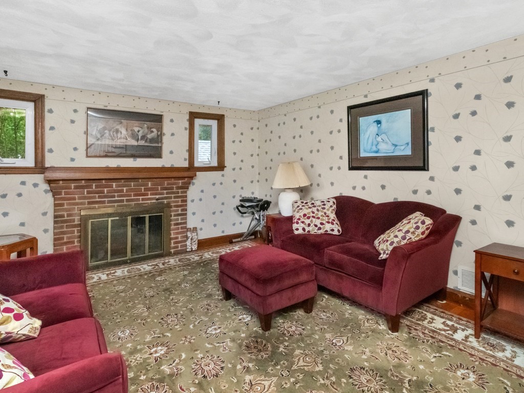 71 Farnum Road