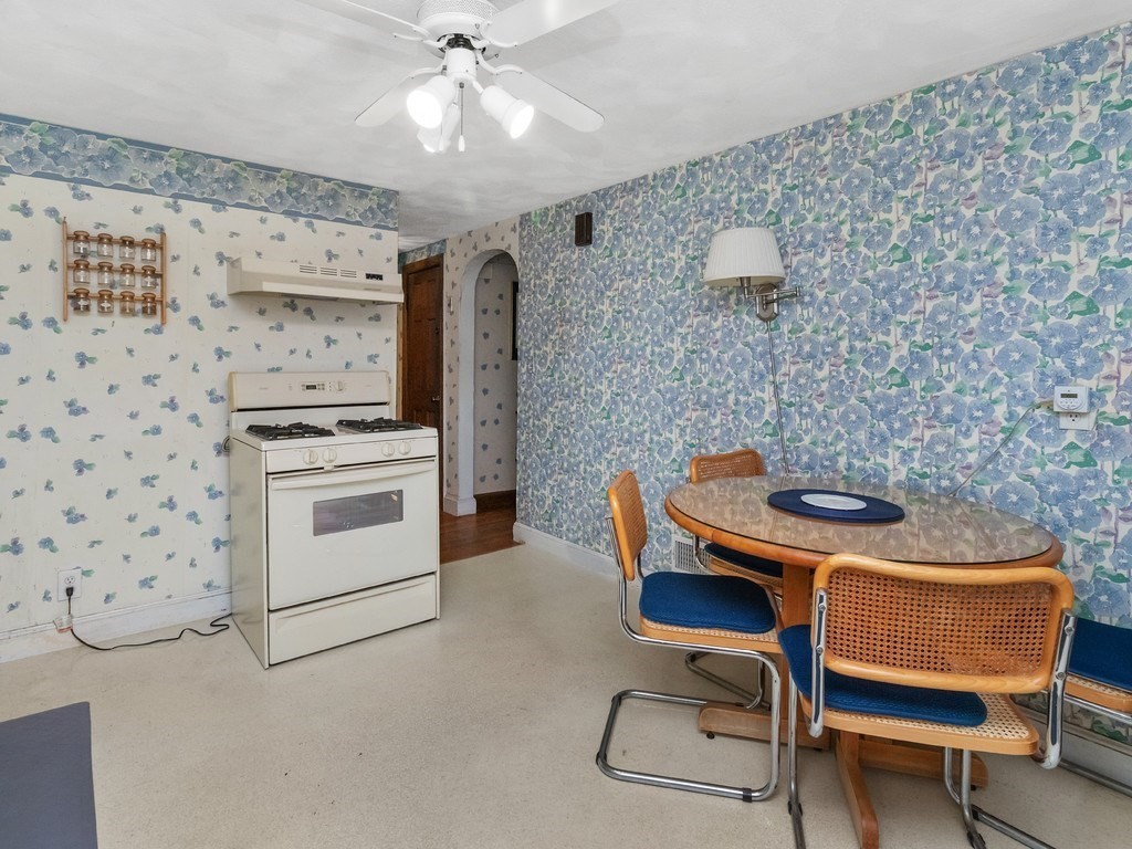 71 Farnum Road