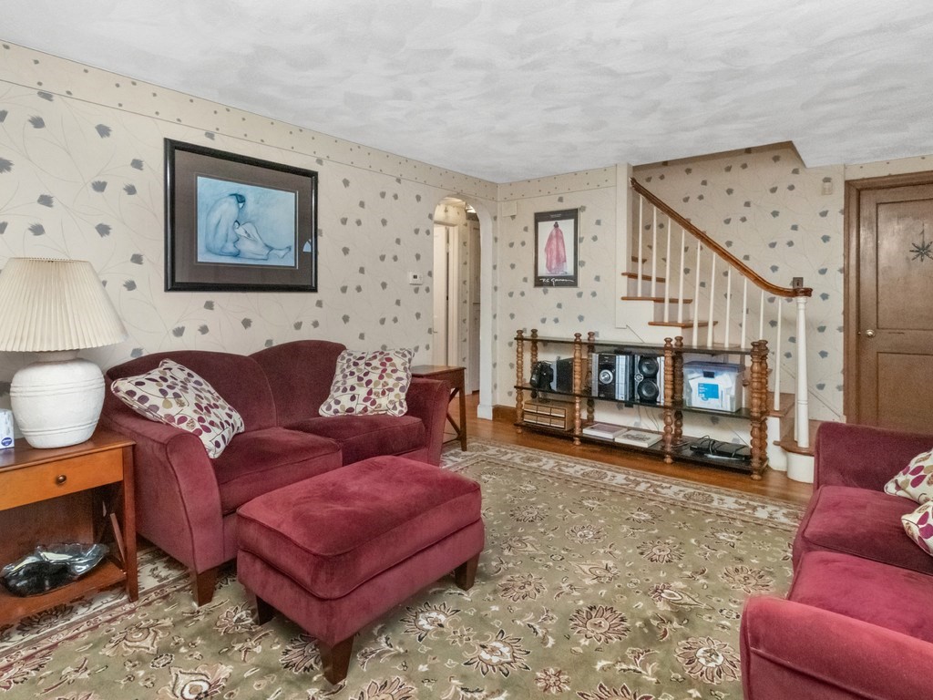 71 Farnum Road
