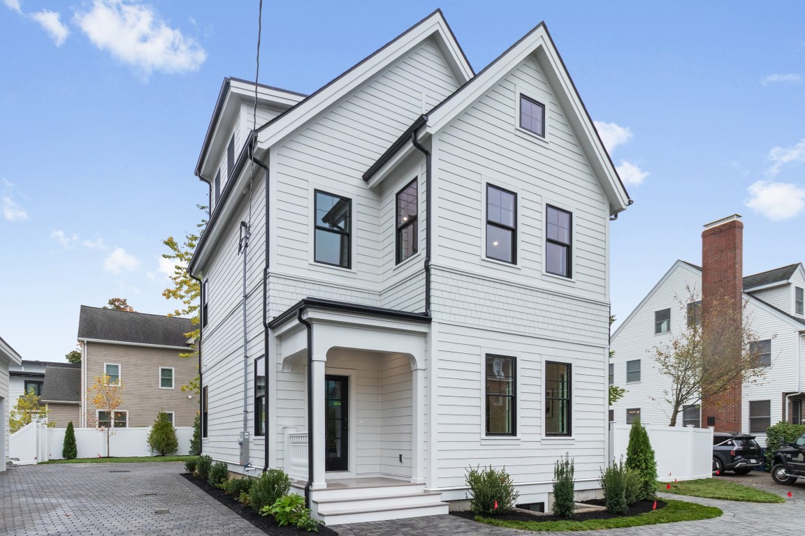 10 Central Ave 10 Newton MA