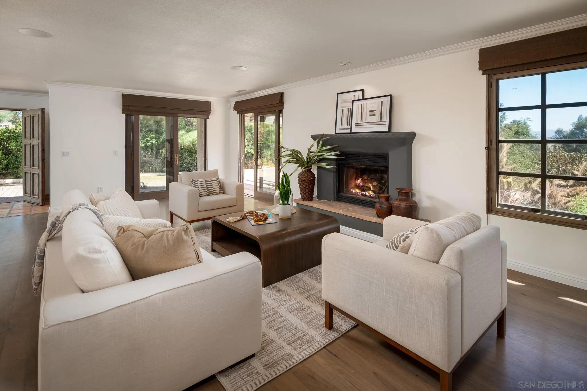1243 Crest Drive