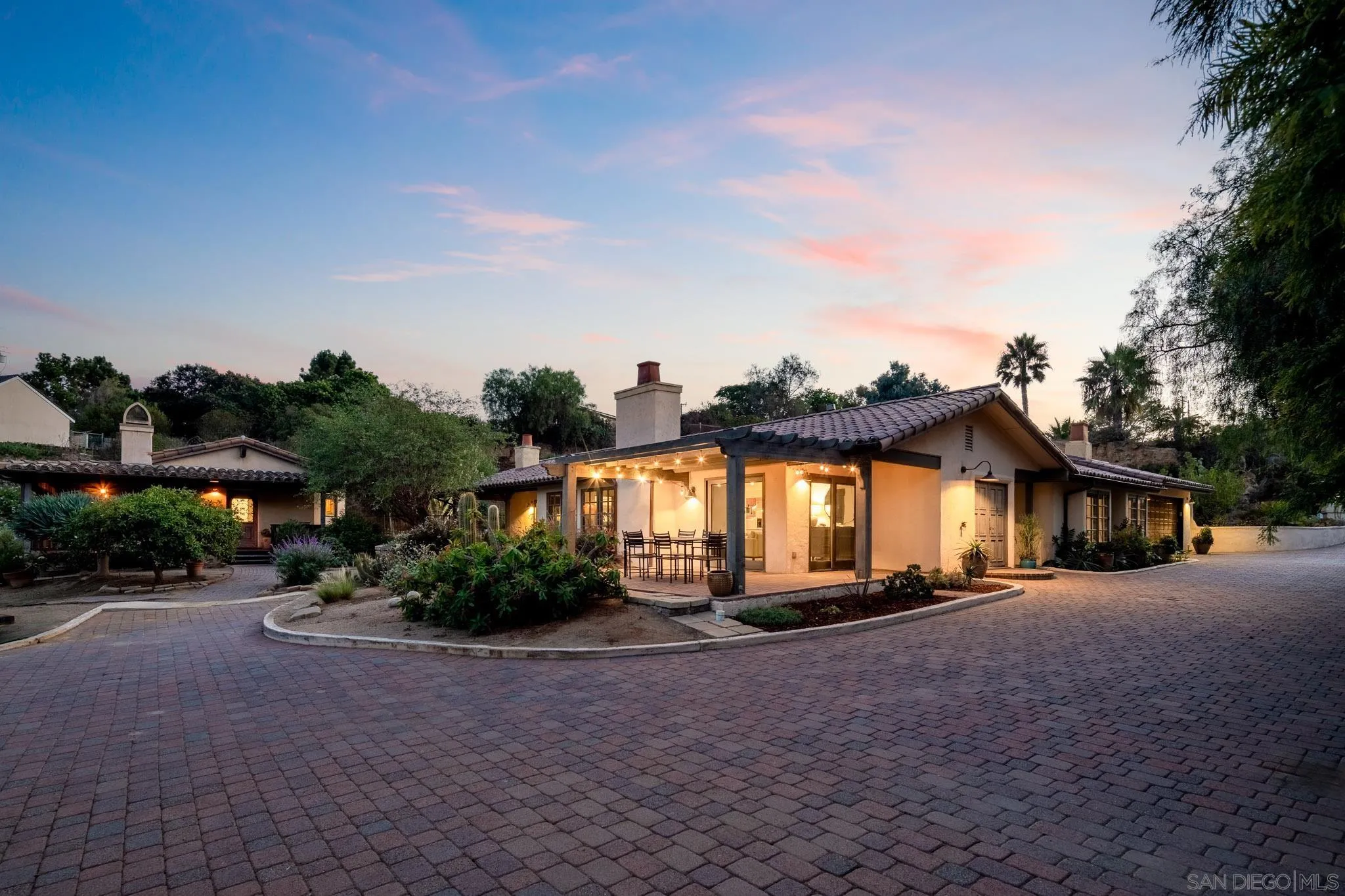 1243 Crest Drive