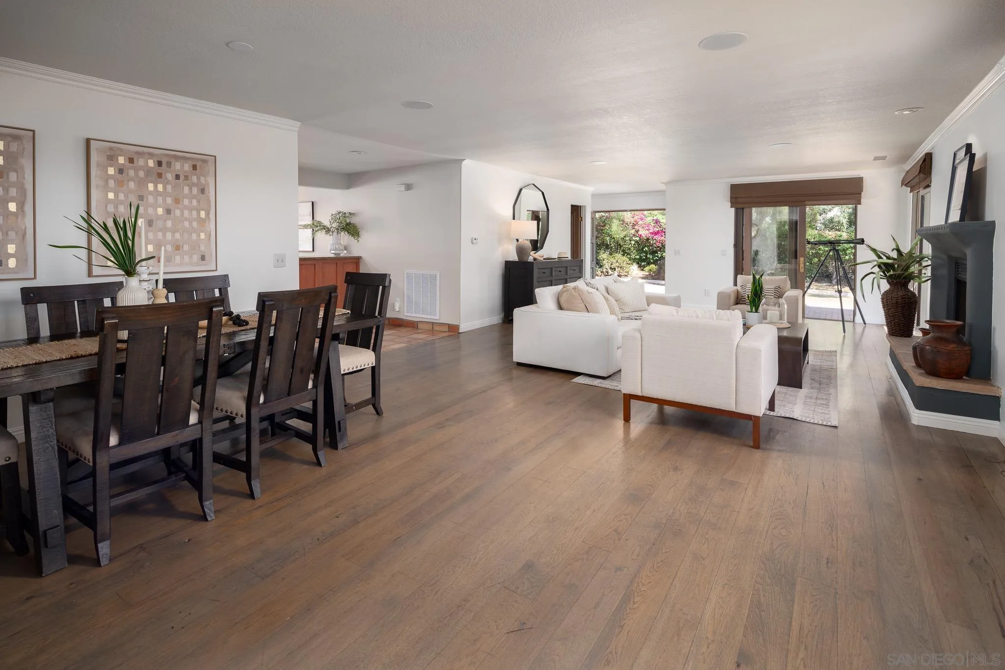 1243 Crest Drive