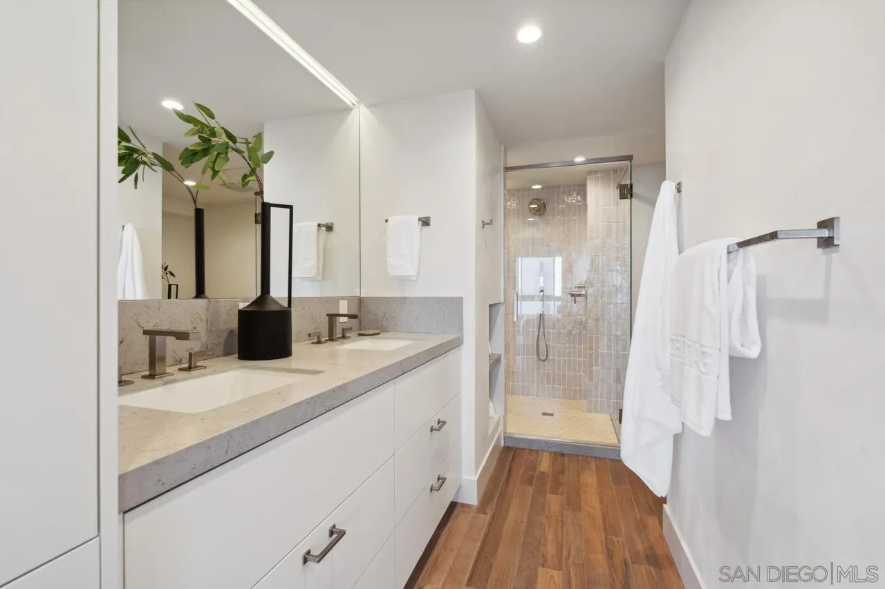939 Coast Blvd Unit 12c
