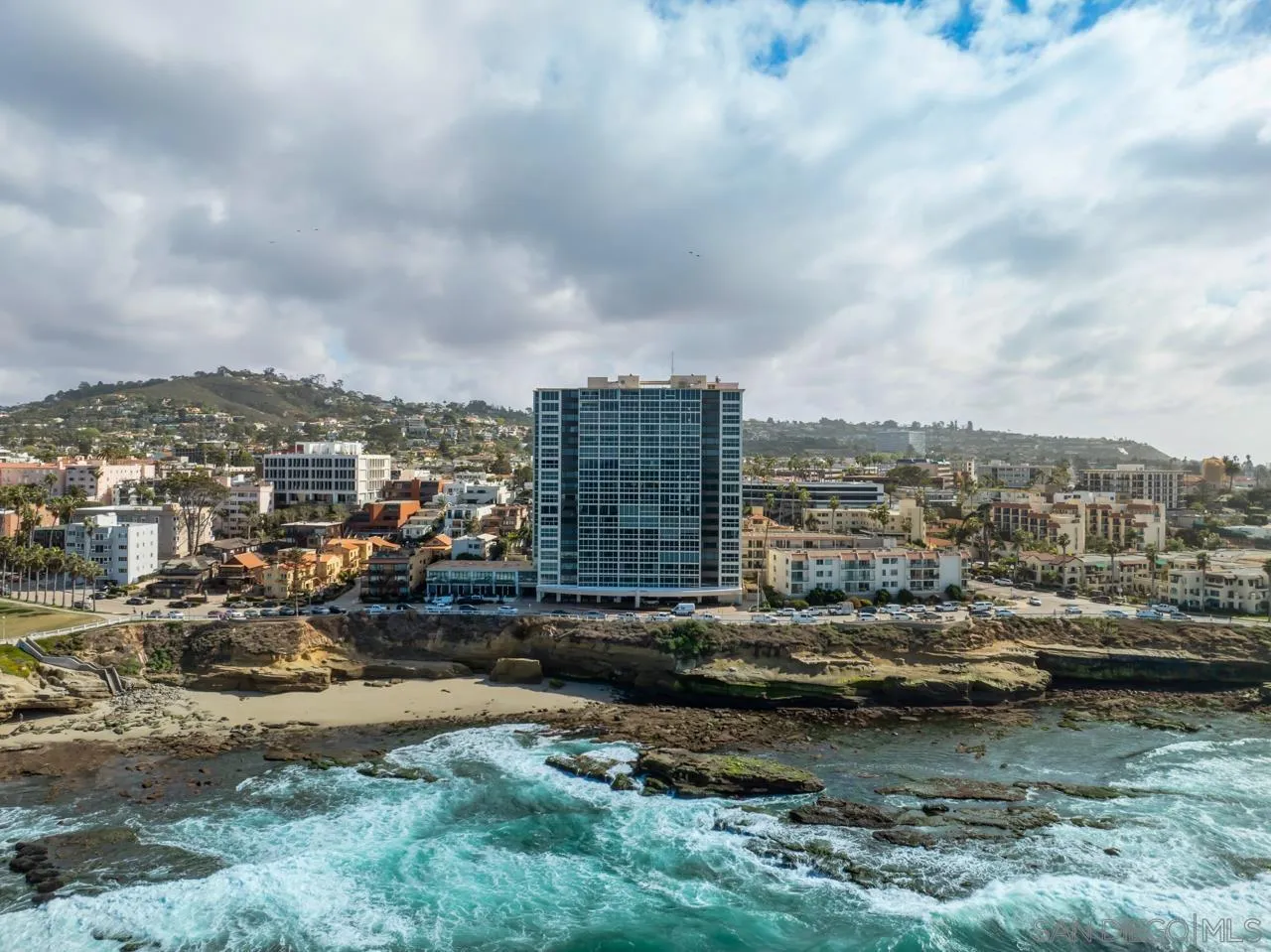 939 Coast Blvd Unit 12c