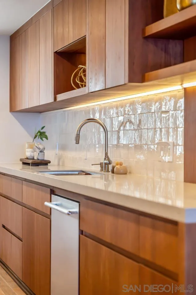939 Coast Blvd Unit 12c