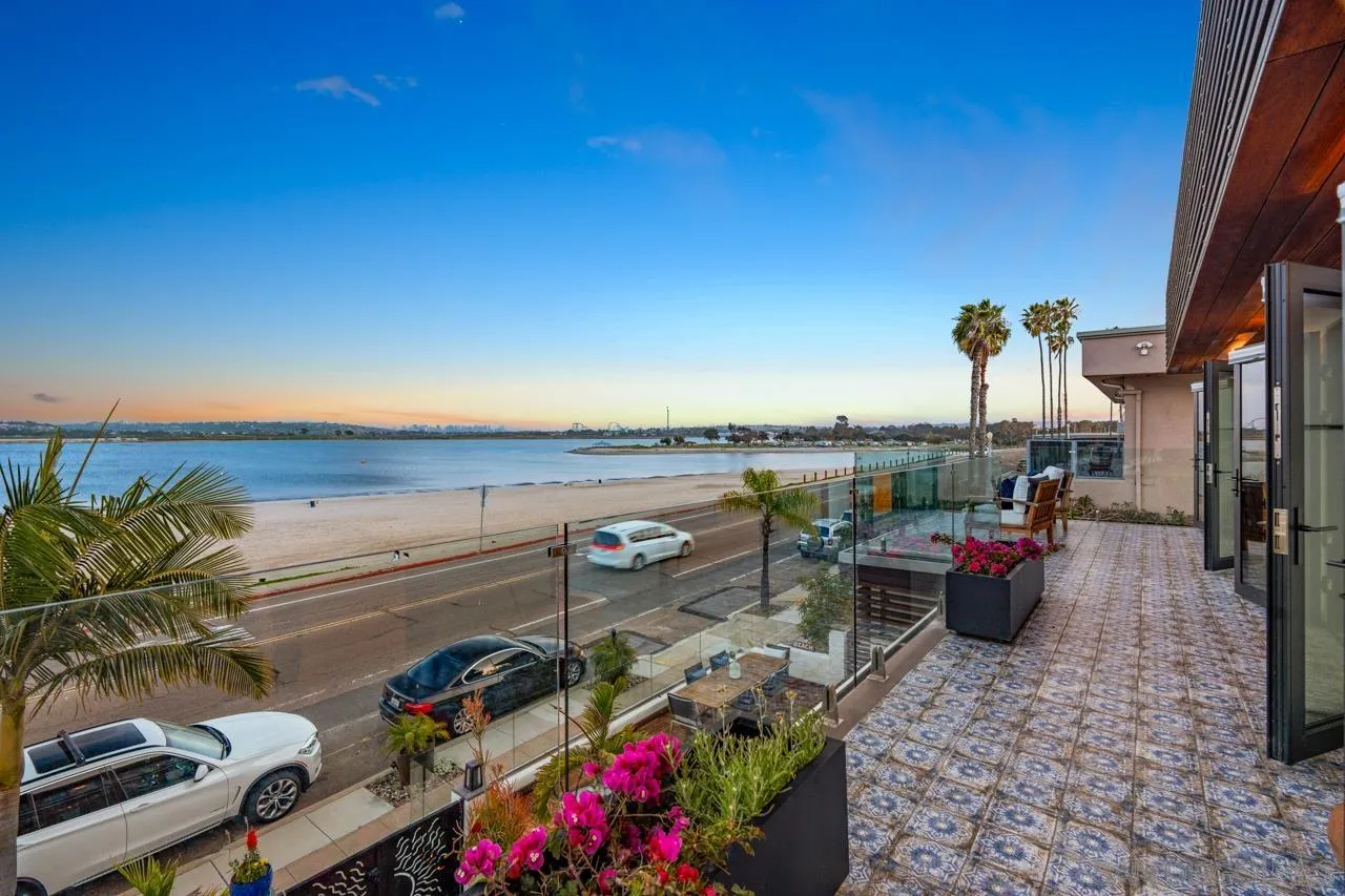 3434 Crown Point Drive