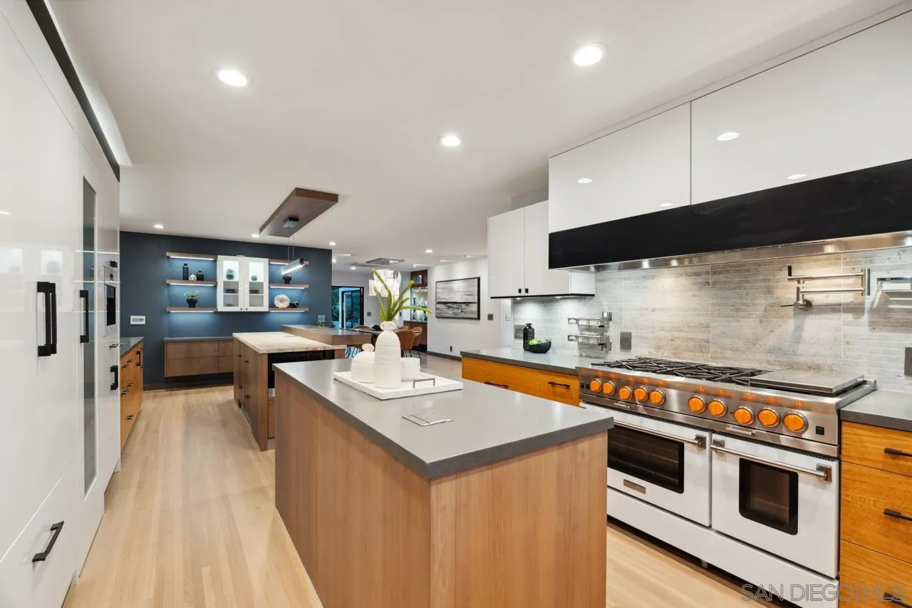 3434 Crown Point Drive