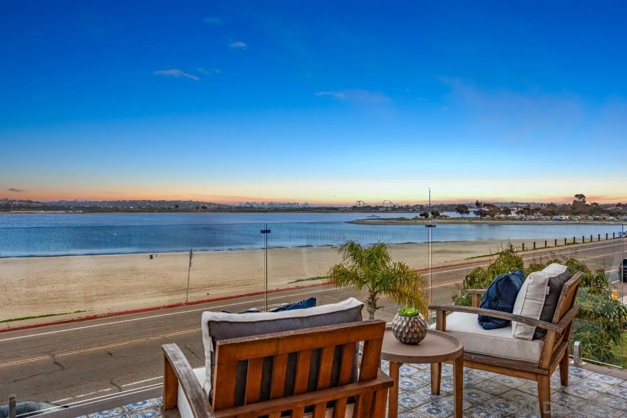 3434 Crown Point Drive