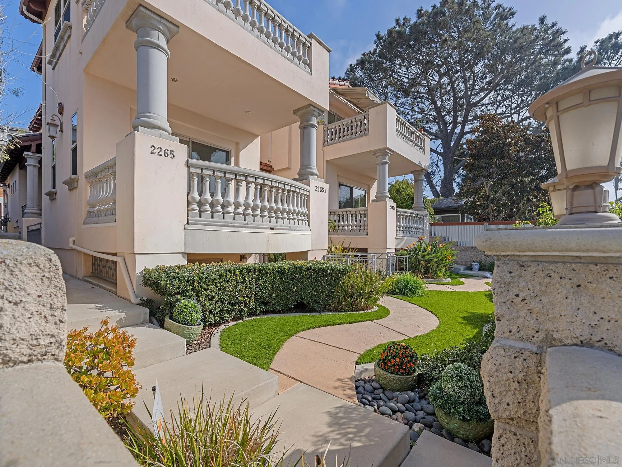 2265 Manchester Ave (and 2265a)