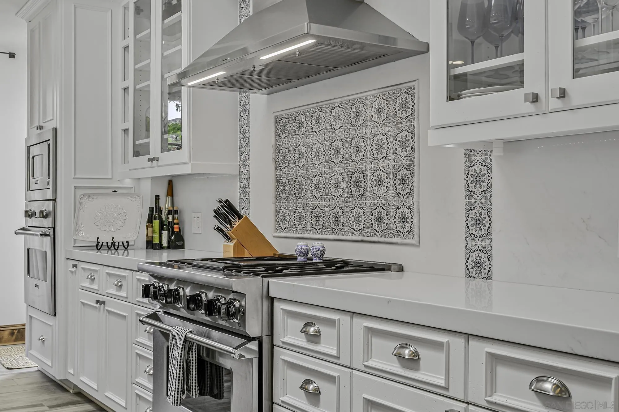 15823 The River Trail