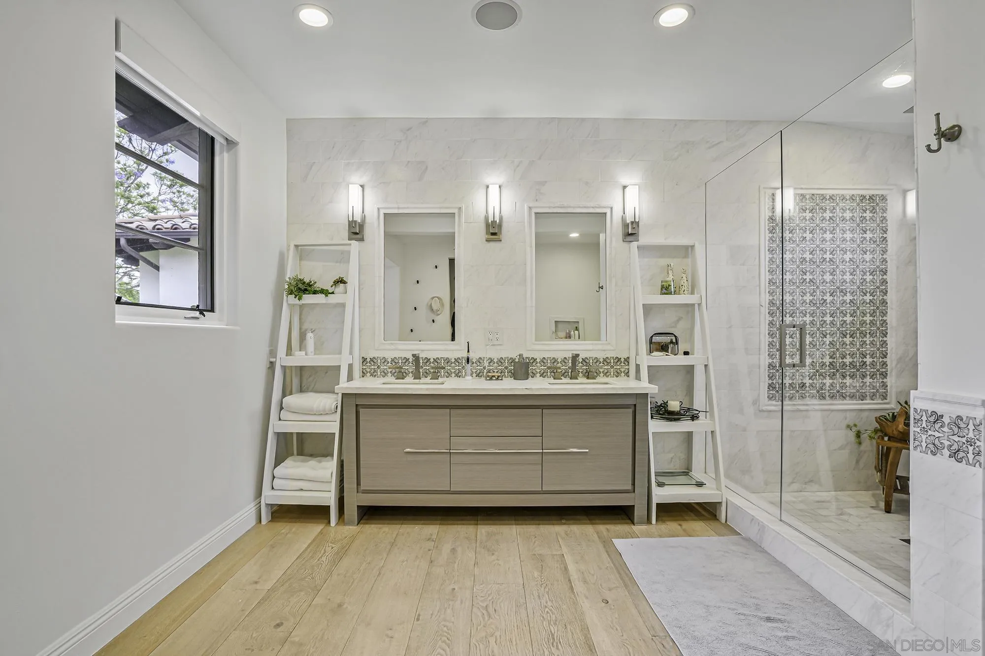 15823 The River Trail