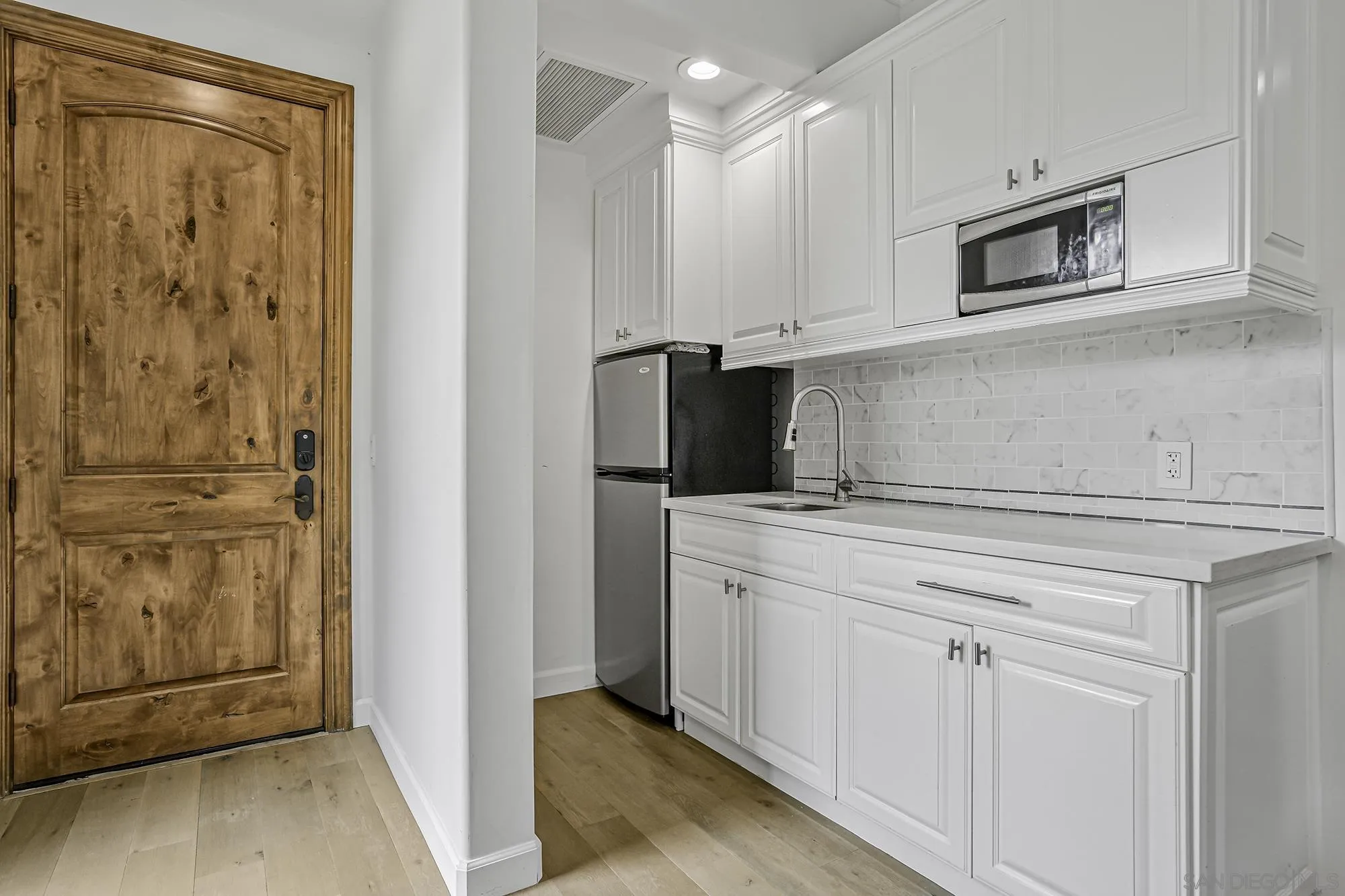 15823 The River Trail