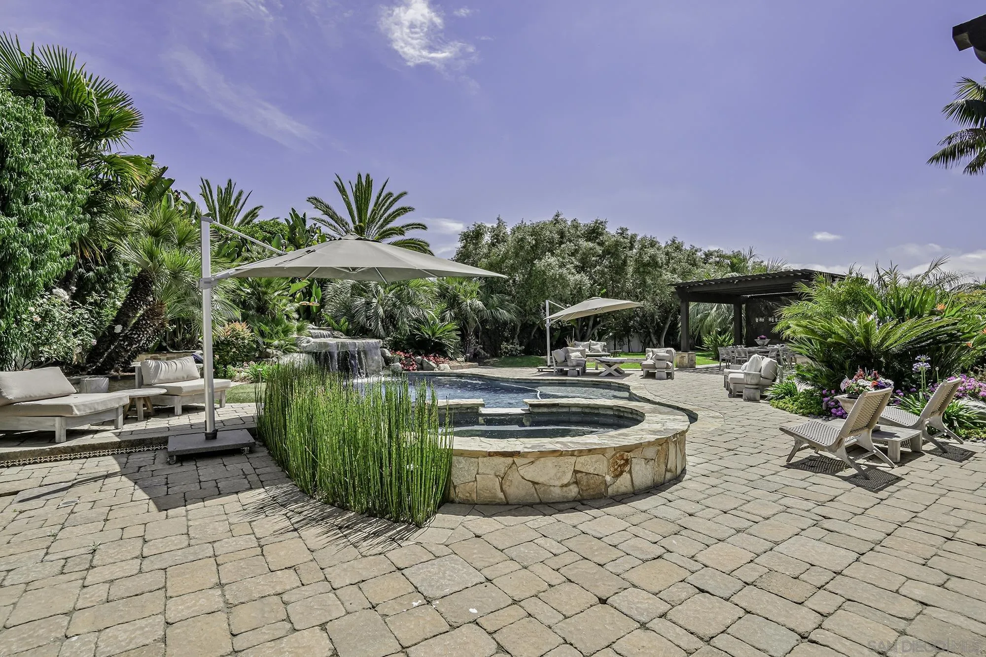15823 The River Trail
