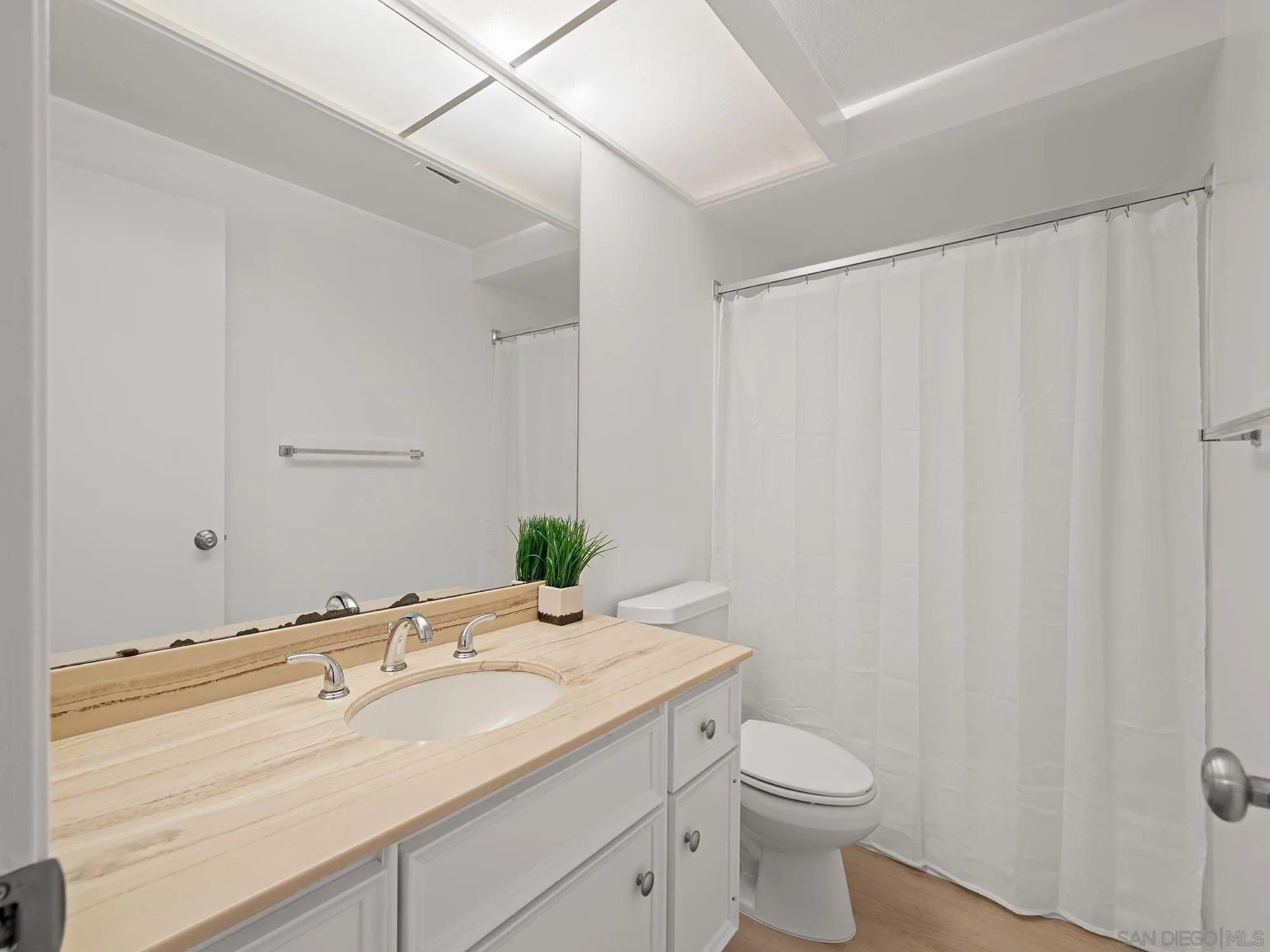 12140 Rancho Bernardo Dr Unit B