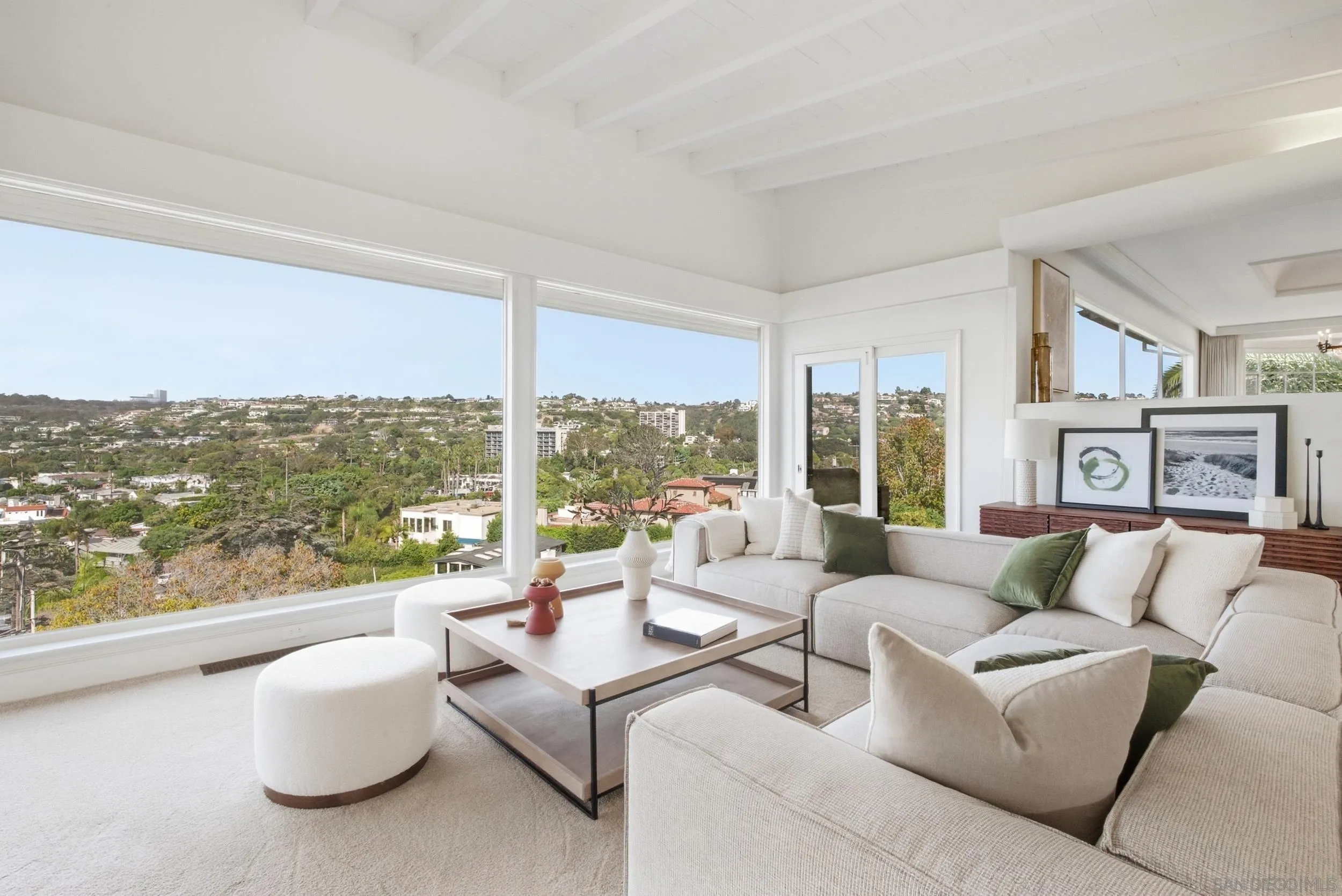 7865 Roseland Drive