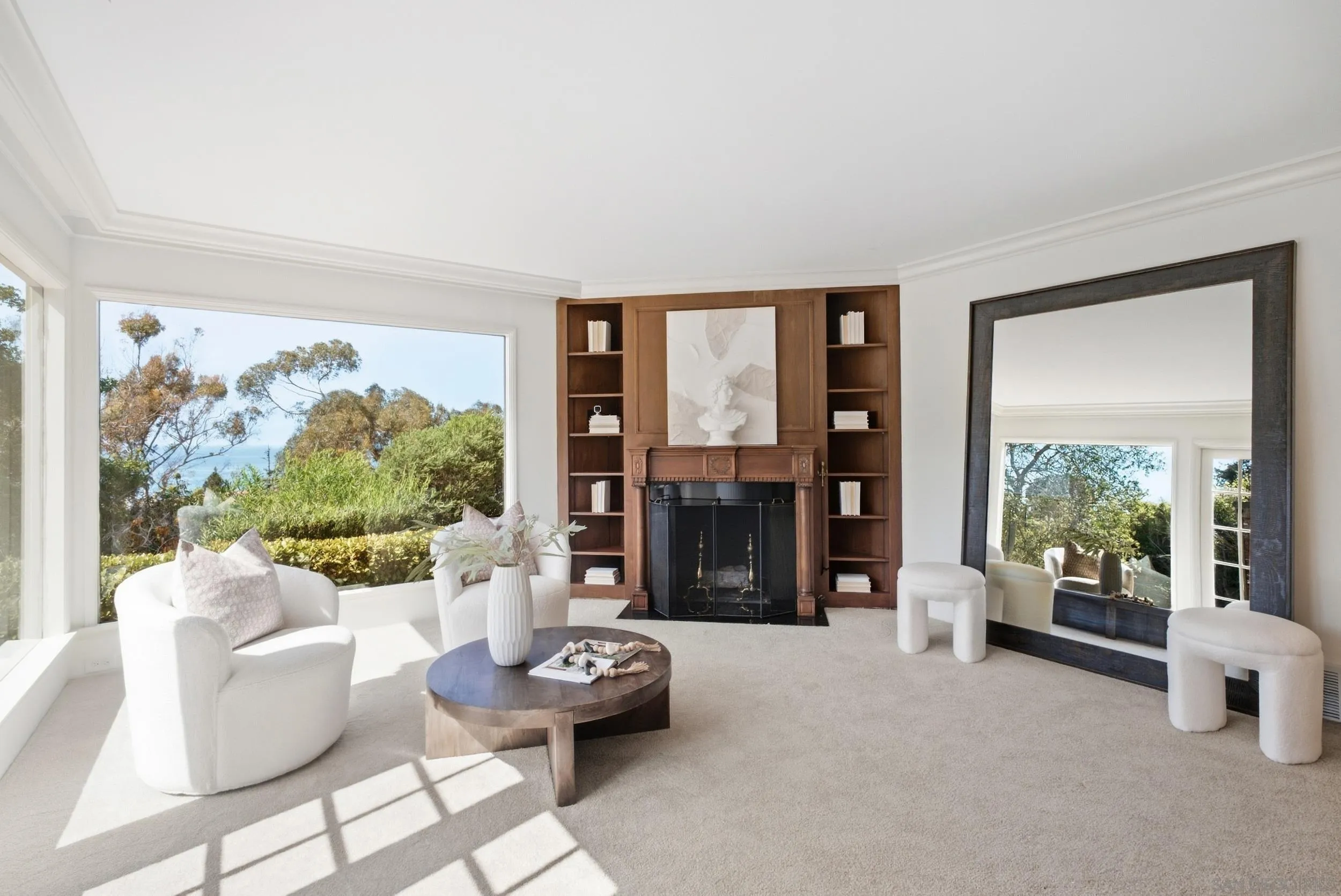 7865 Roseland Drive
