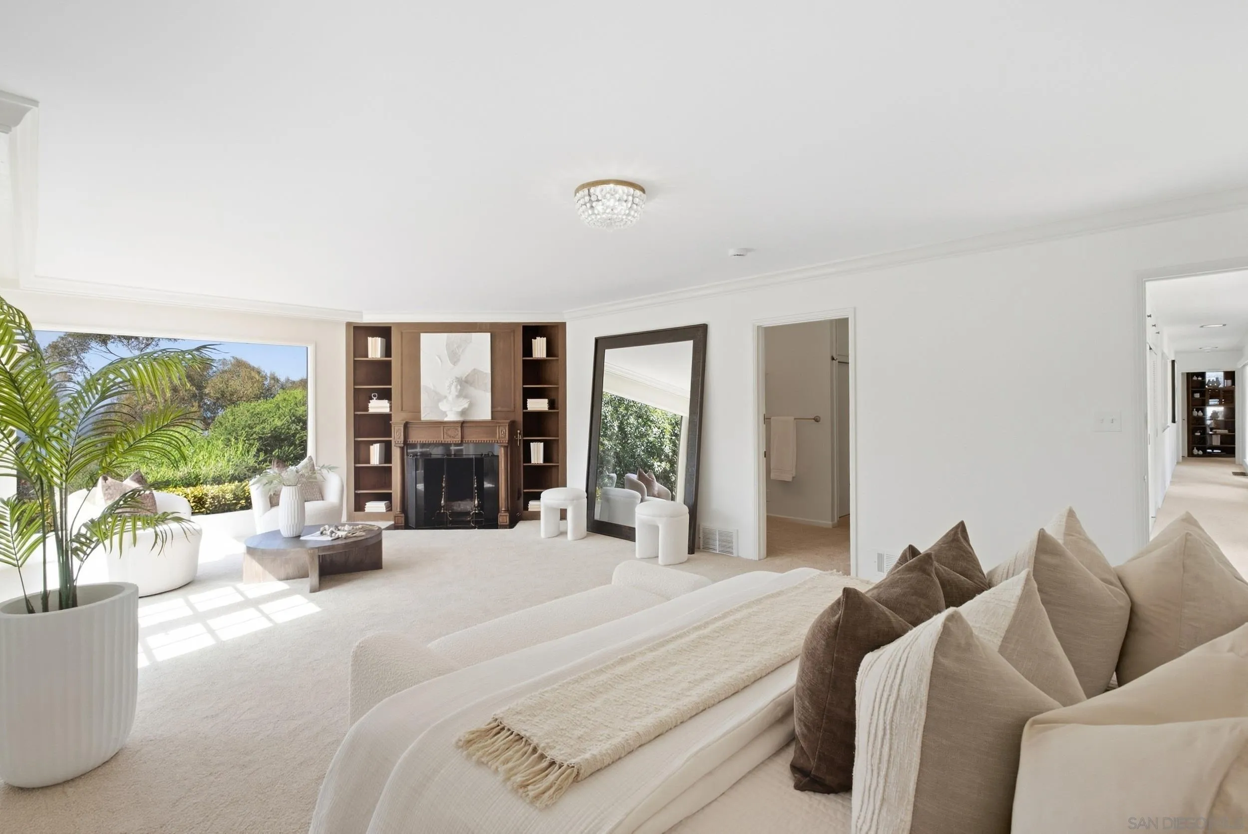 7865 Roseland Drive