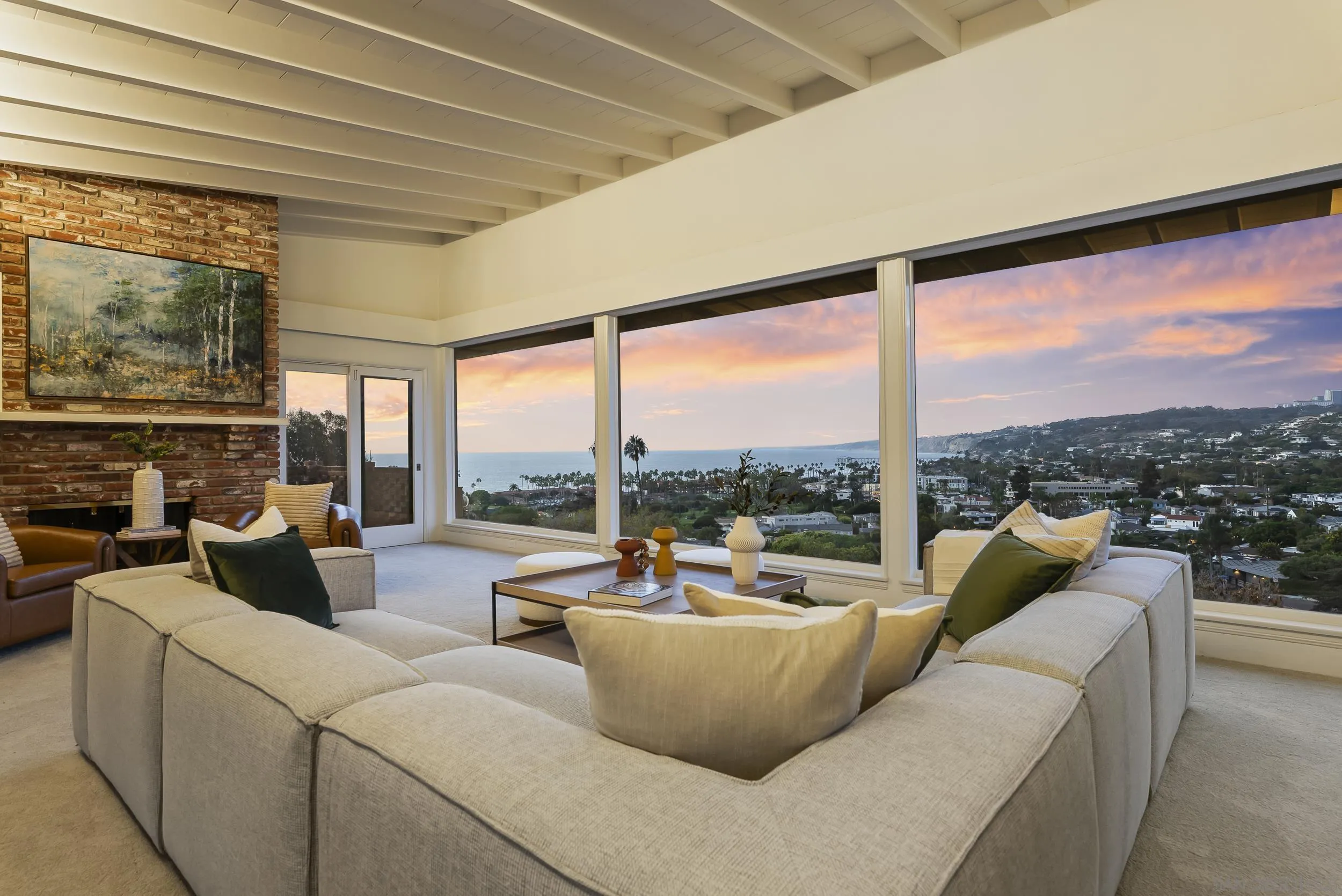 7865 Roseland Drive