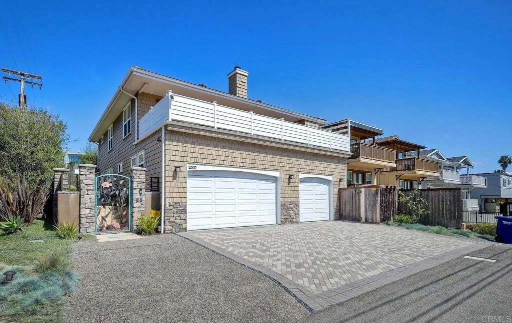 2002 Montgomery Avenue