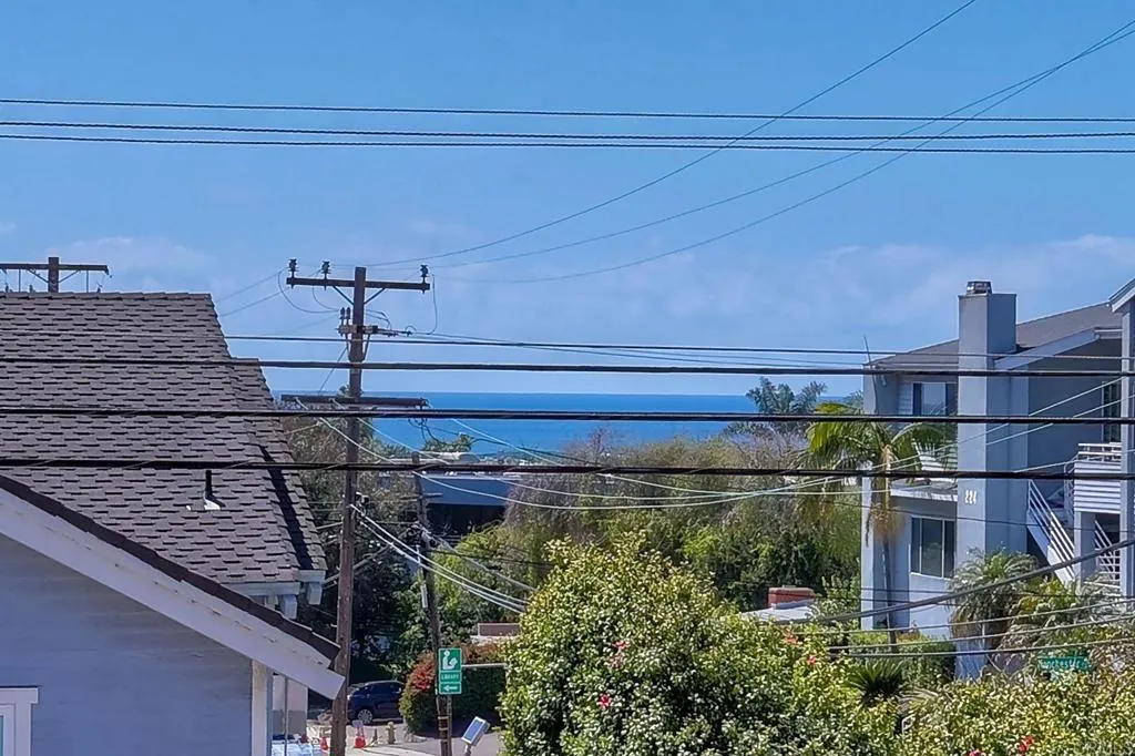 2002 Montgomery Avenue
